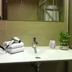 H2 Hotel 3*