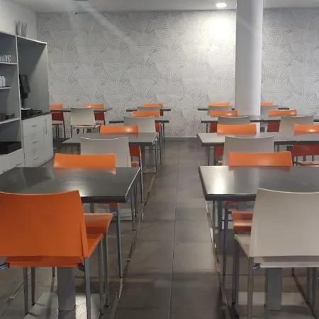 Ξενοδοχείο H2 3*