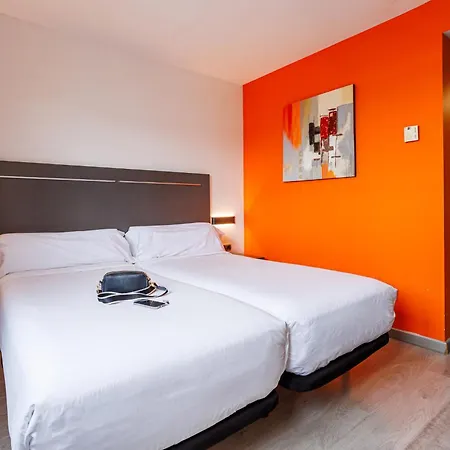 Hotel H2 3*