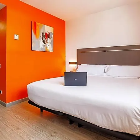 Hotel H2
