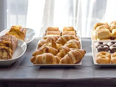 H2 Hotell 3*